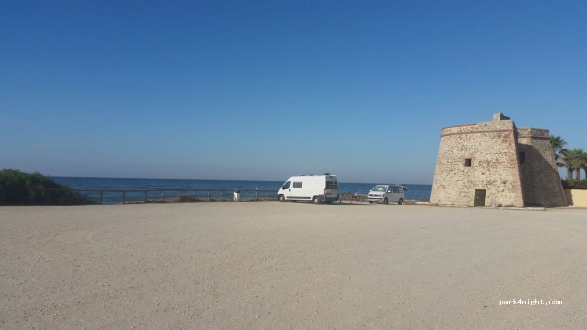 (29604) Marbella - 454A Urbanización Marbesa — foto