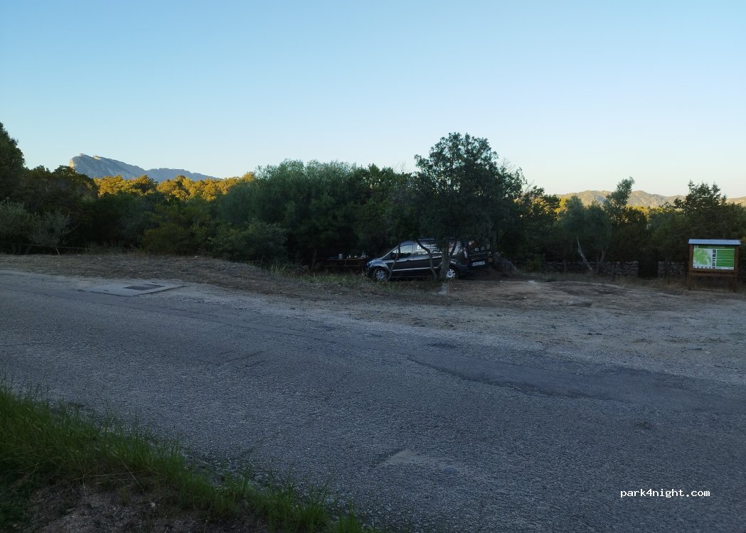 (07052) Santu Diadòru/San Teodoro - Via Punta Molara — foto