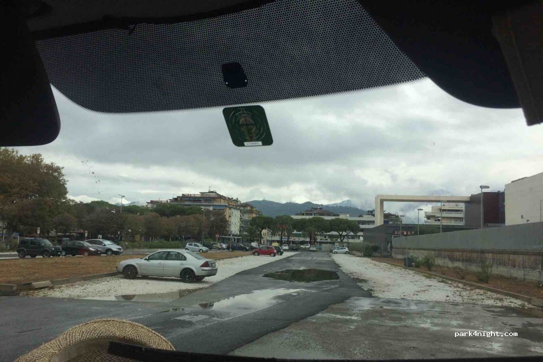 (54033) Marina di Carrara - 20 Viale Vespucci Amerigo — foto 2