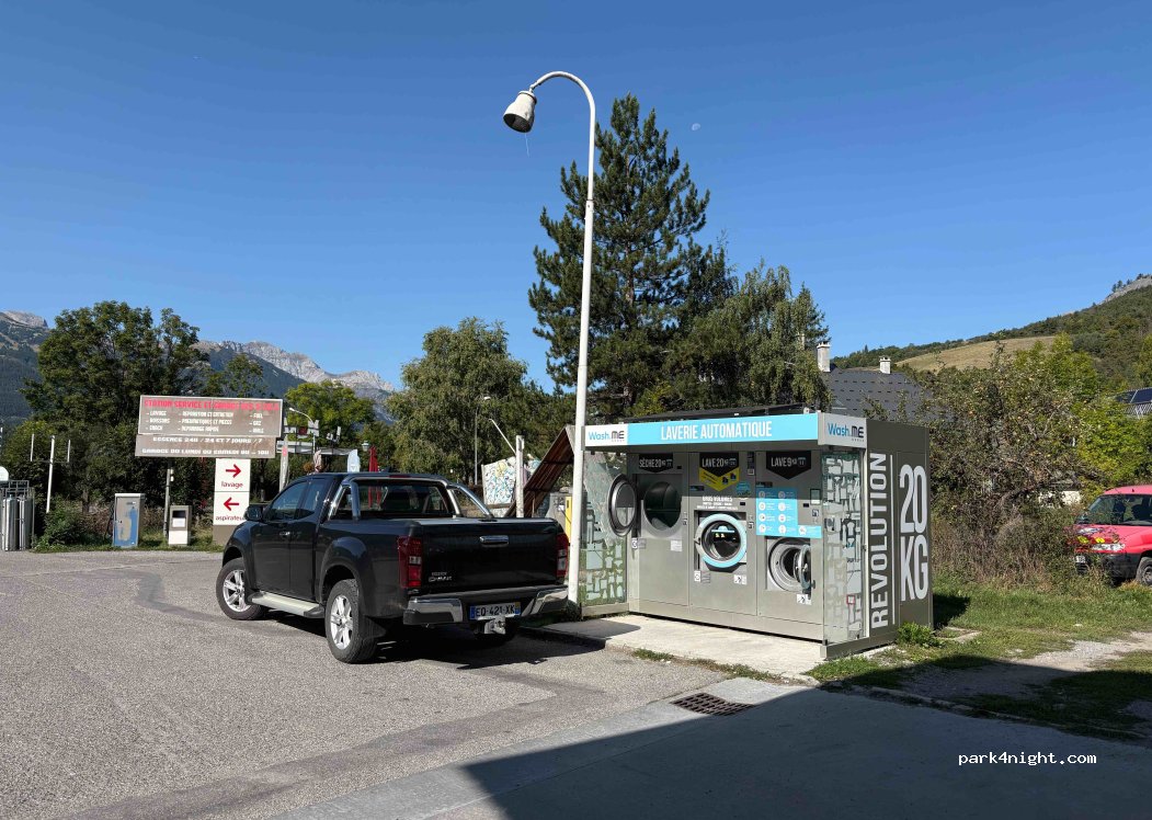 (04400) Barcelonnette - Avenue Antoine Signoret — foto