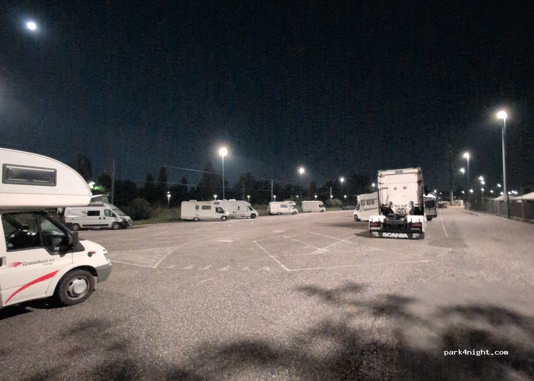 (37019) Peschiera del Garda - Unnamed Road — foto 3