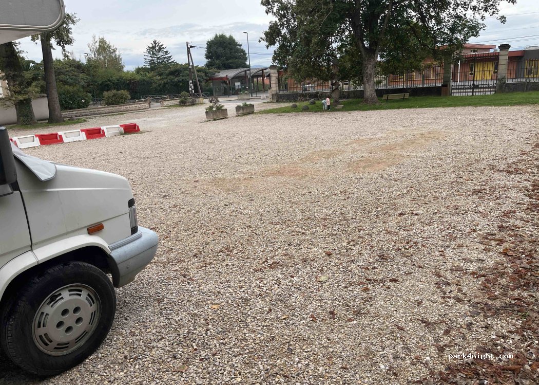 (01480) Fareins - Chemin du Colomban — foto