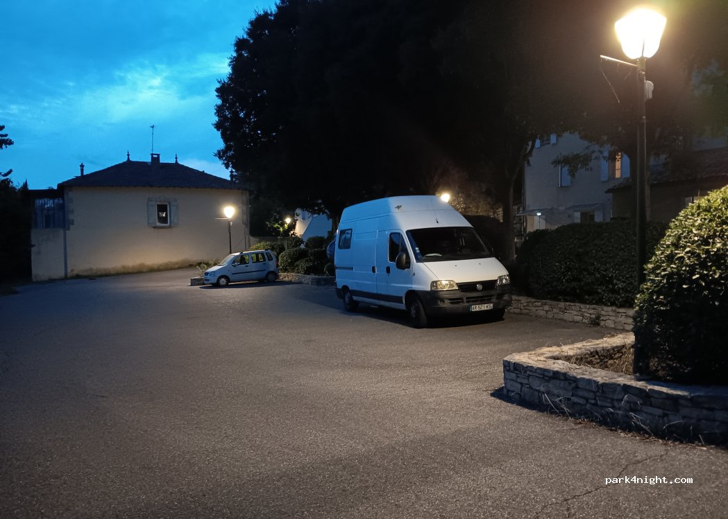 (84220) Beaumettes - Rue des Micocouliers — foto