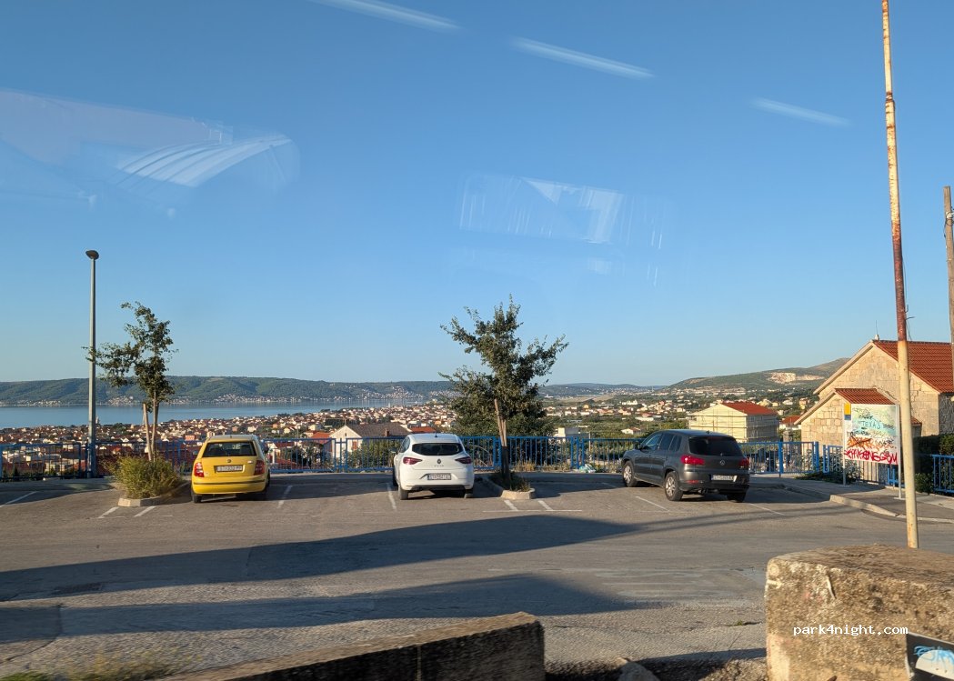 (21216) Kaštel Stari - Željeznička ulica — foto