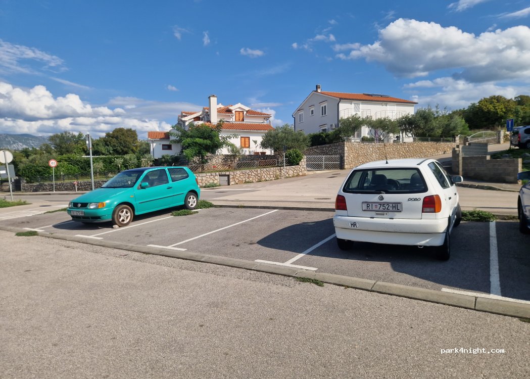 (51513) Omišalj - Unnamed Road — foto 2