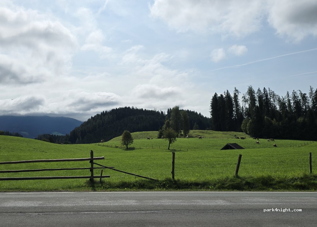 (5452) Pfarrwerfen - L229 — foto
