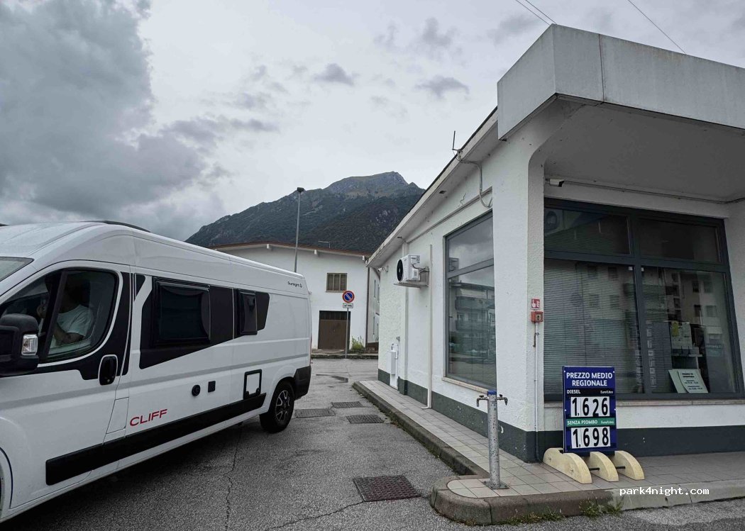 (32014) Ponte nelle Alpi - Viale Cadore — foto