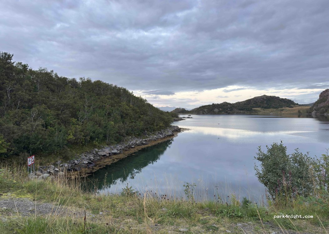 () Fiskebøl - Higravfjordveien — foto