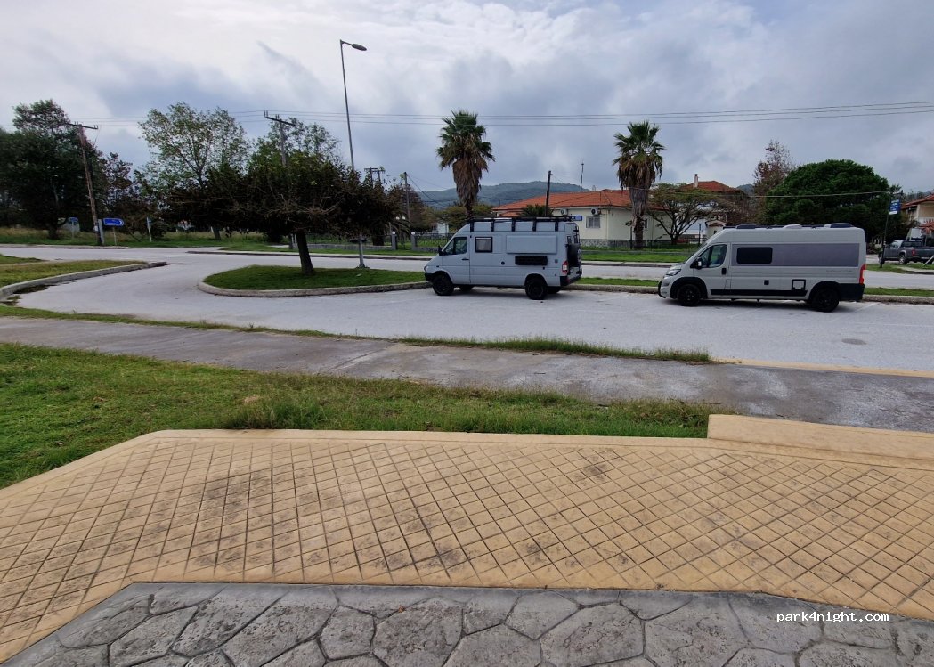 (400 03) Kato Sotiritsa - Eparchiaki Odos Kokinou Nerou-Agiokampou — foto 2