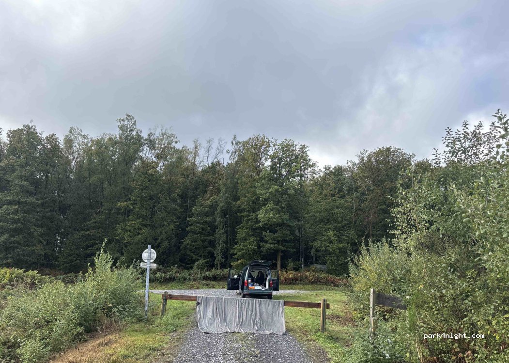 (08800) Monthermé - Chemin de la Commune — foto