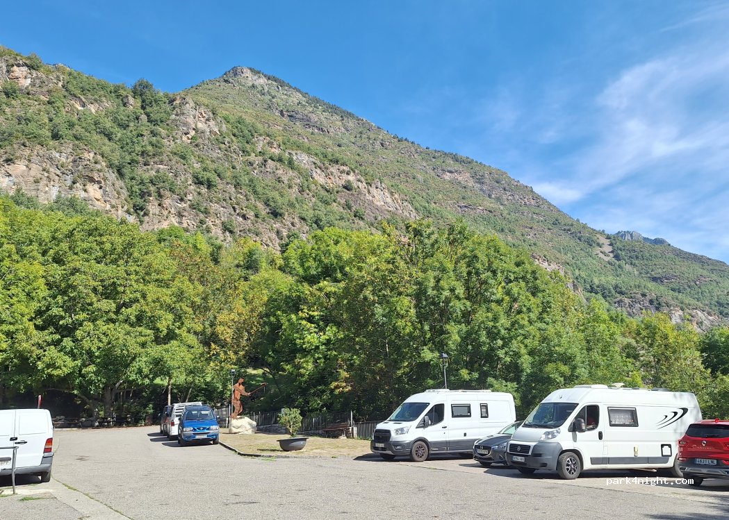 (22468) Sahún - Unnamed road — foto