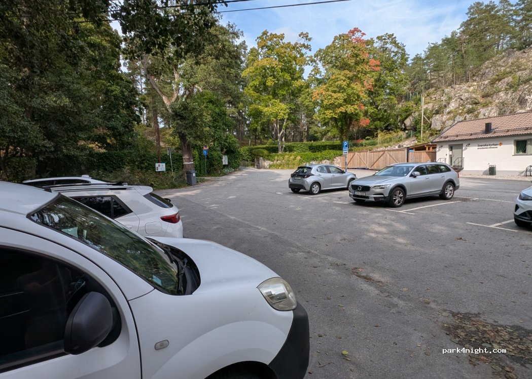 (133 38) Saltsjöbaden - Kyrkogårdsvägen — foto