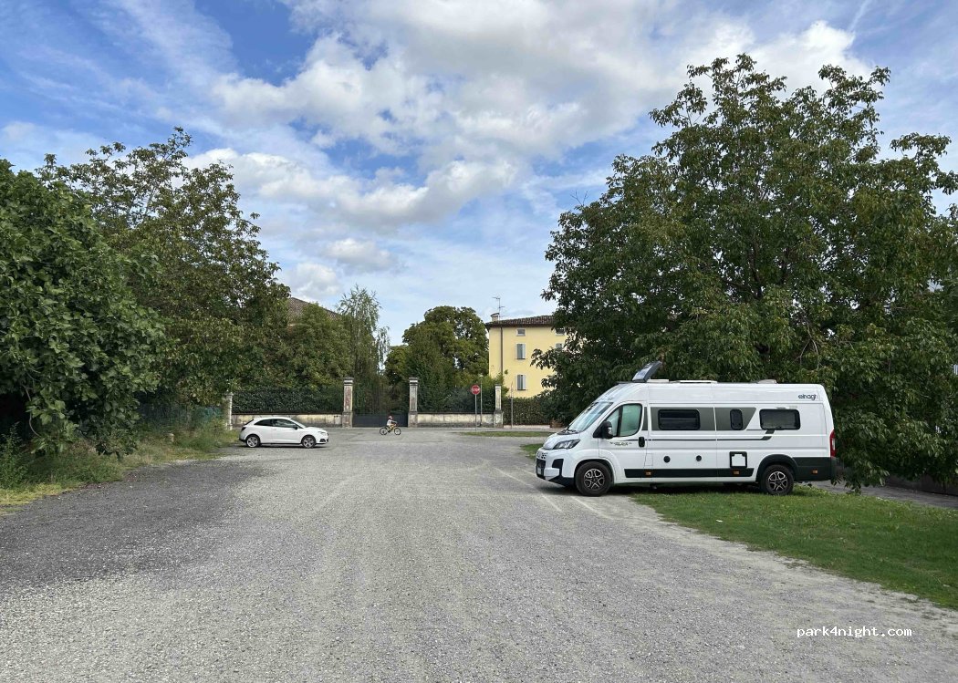 (43015) Noceto - Via della Commenda — foto