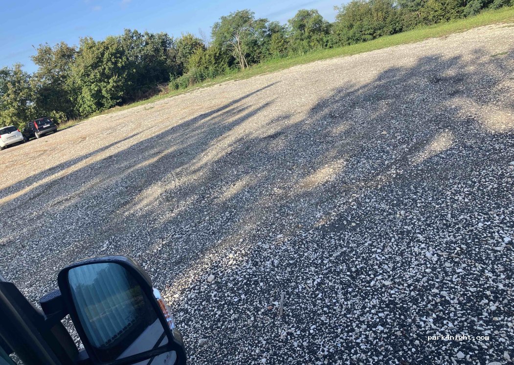 (52000) Trviž - Unnamed road — foto
