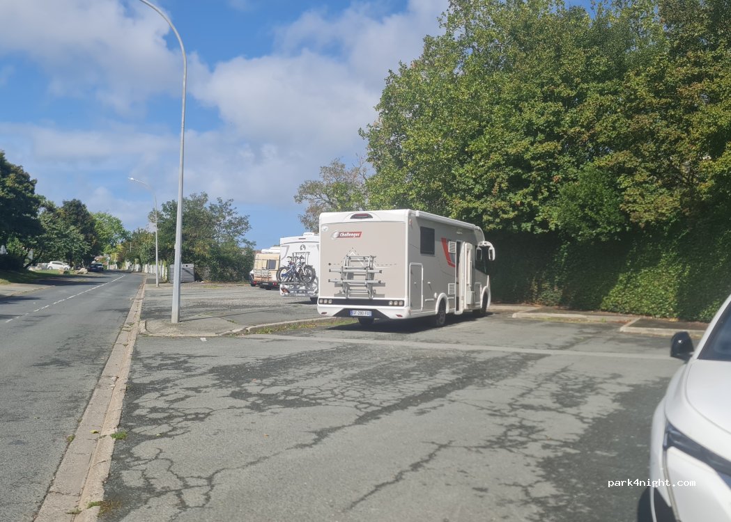(17000) La Rochelle - Avenue Pierre de Coubertin — foto