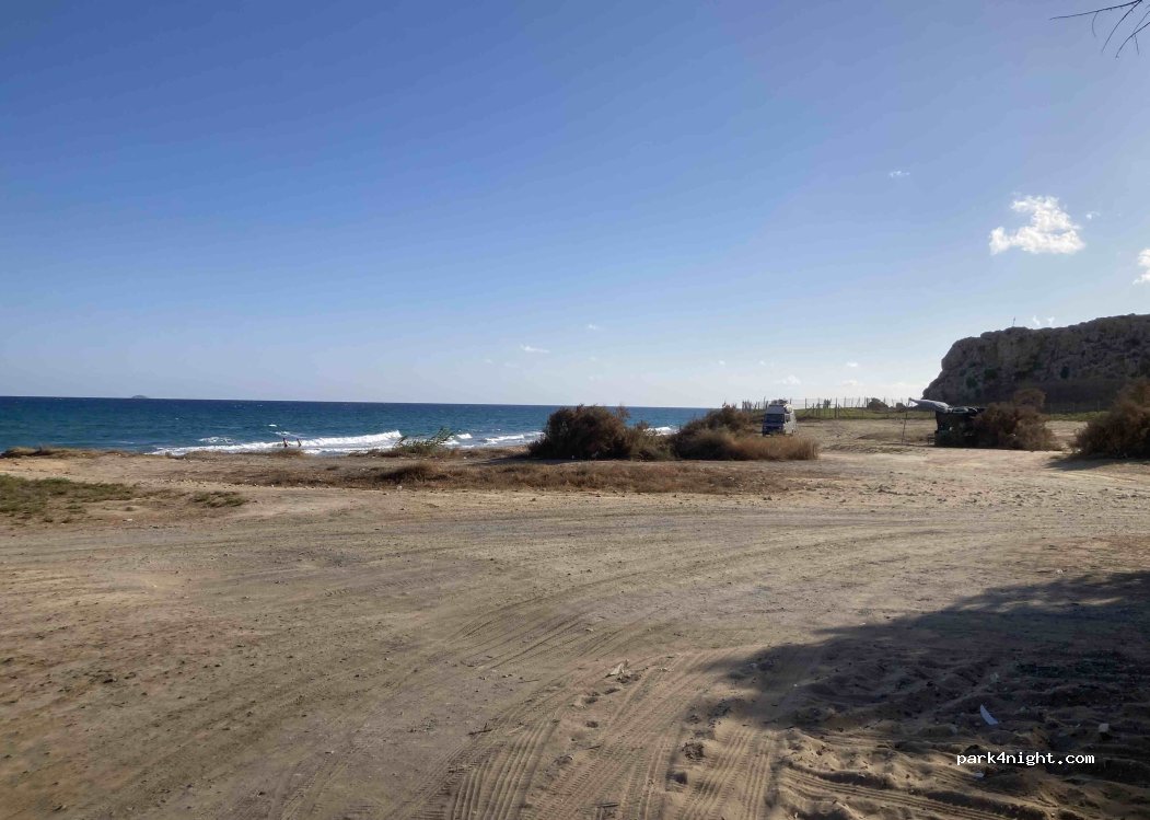 (71601) Karteros - Unnamed Road — foto