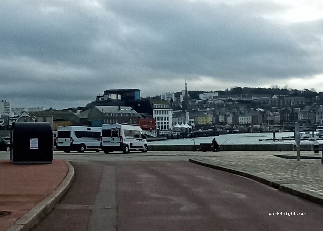 (76400) Fécamp - Quai Guy de Maupassant — foto 2