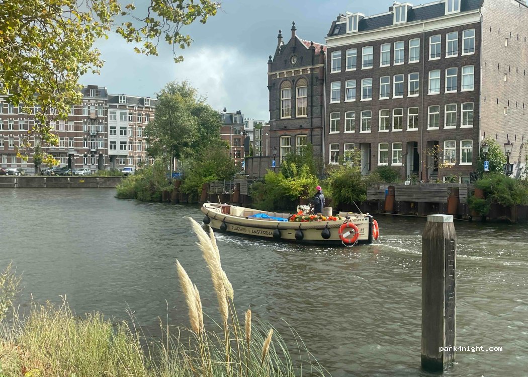 (1051) Amsterdam - Nassaukade — foto