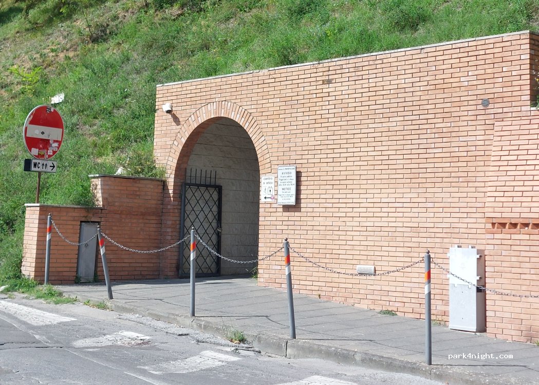 (53045) Montepulciano - Via delle Lettere — foto