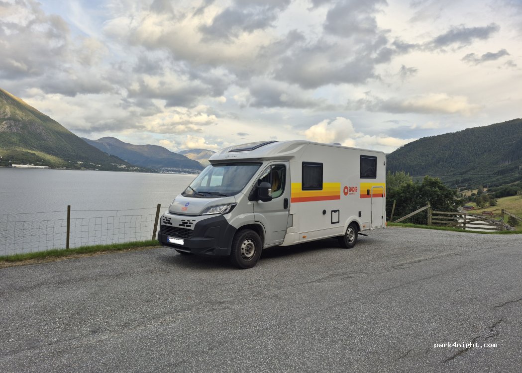 (6160) Mork - Sørestranda — foto