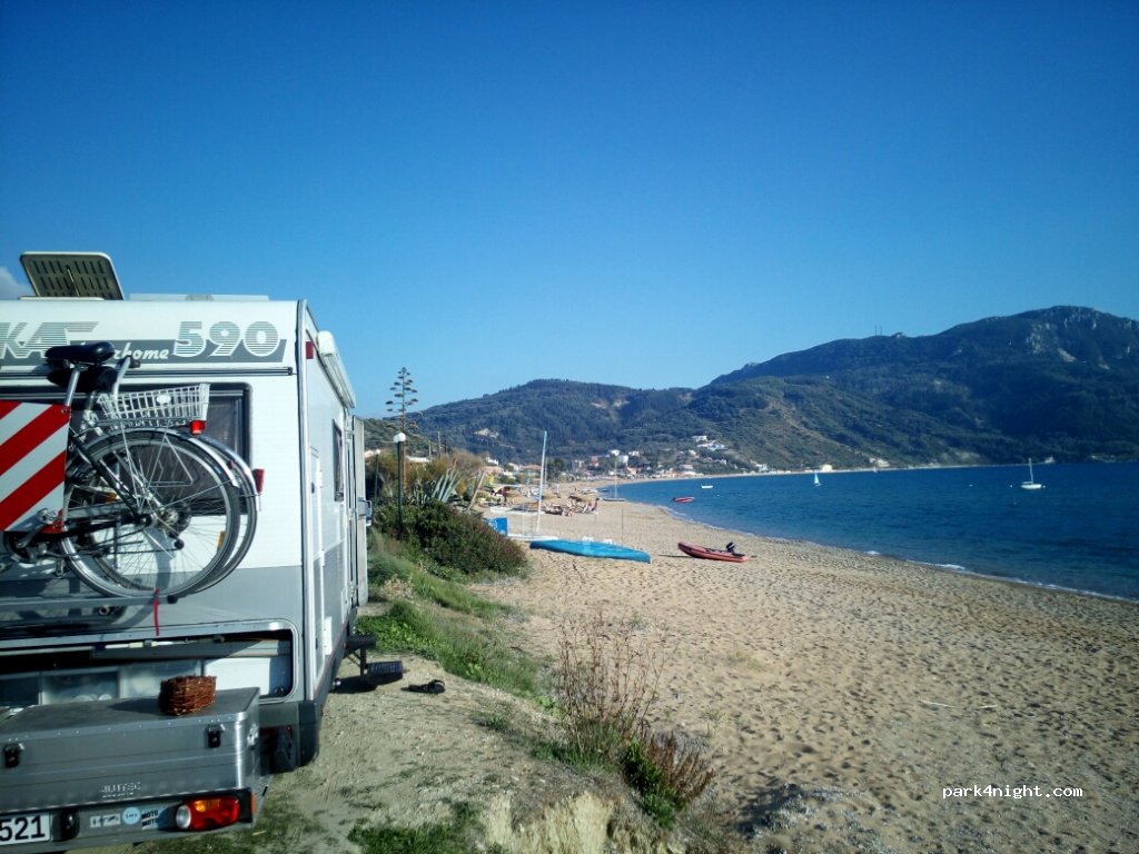 (490 81) Afionas - Unnamed Road — foto