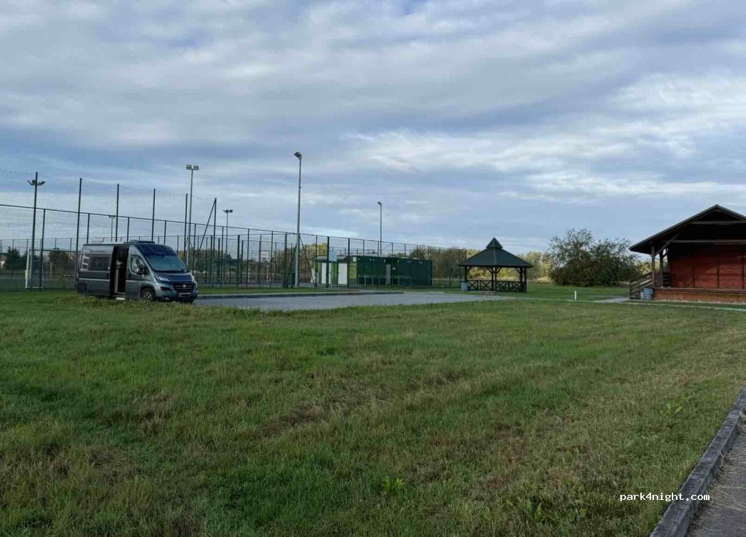 (37-455) Chwałowice - — foto 2