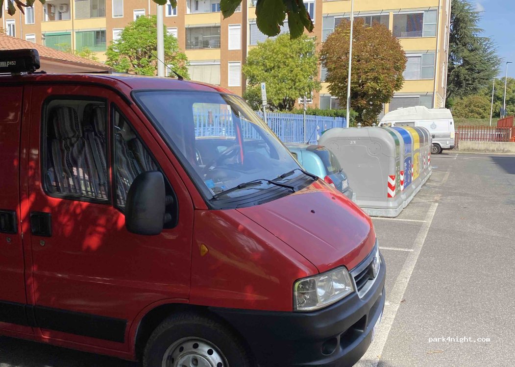 (50142) Florence - Via Stefano Ussi — foto 2