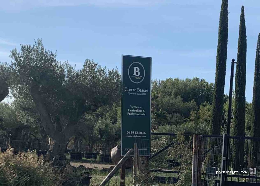 (83310) Grimaud - Avenue des Blaquières — foto 2