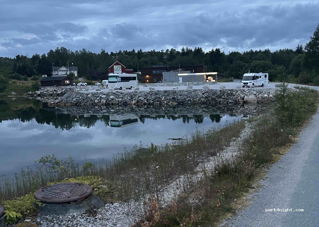 (7240) Fillan - Leirvågveien 2 — foto