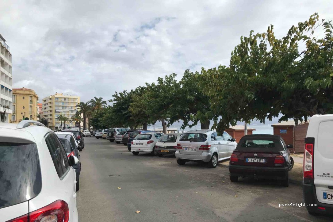 (20000) Ajaccio - 18 Boulevard Albert 1er — foto 2
