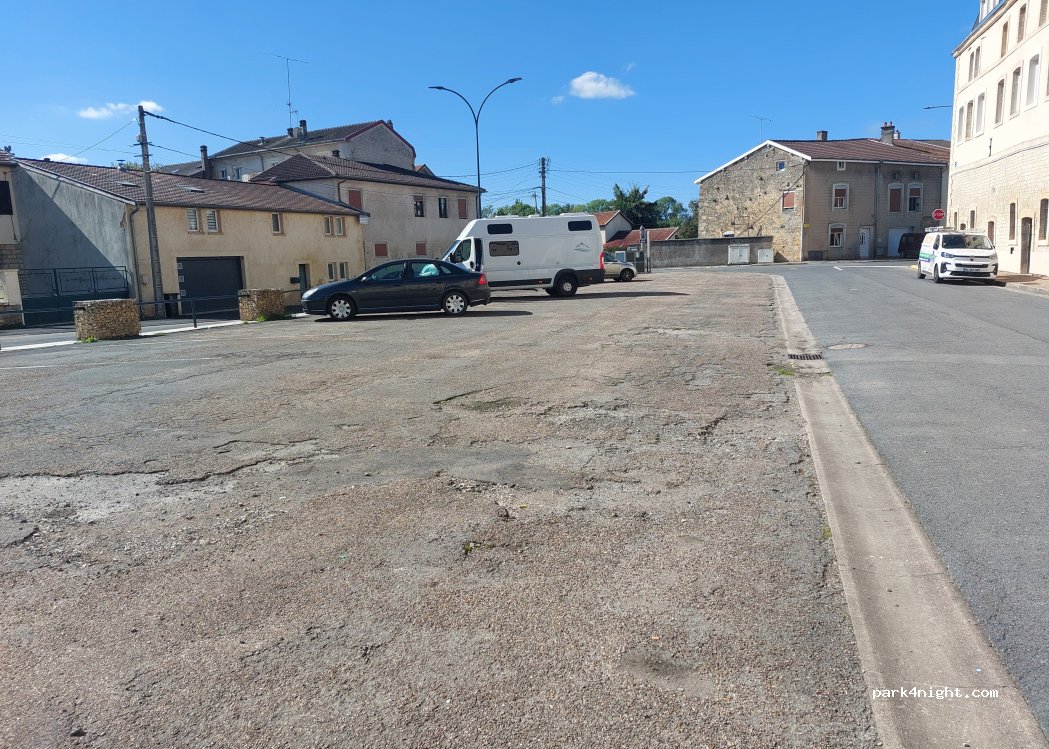 (55700) Stenay - Rue Laennec — foto