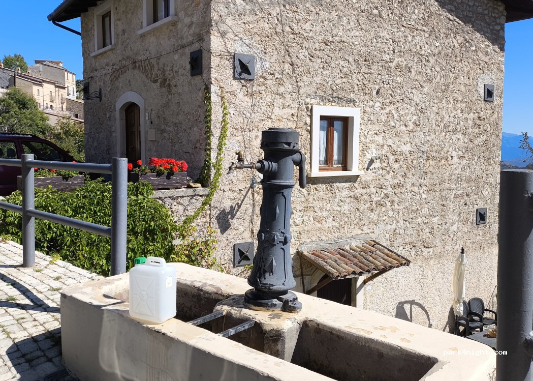 (67021) Santo Stefano di Sessanio - Via Roma — foto 2