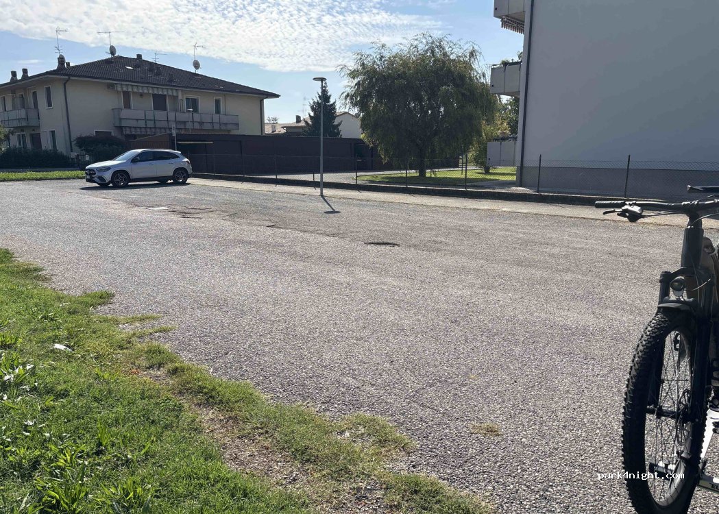(25086) Rezzato - Via Nicostrato Castellini — foto 3