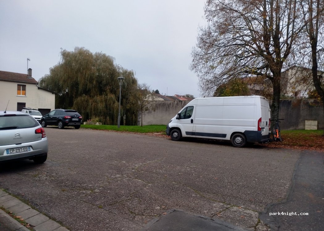 (54840) Gondreville - 1 Place du Jeu de Quilles — foto 3