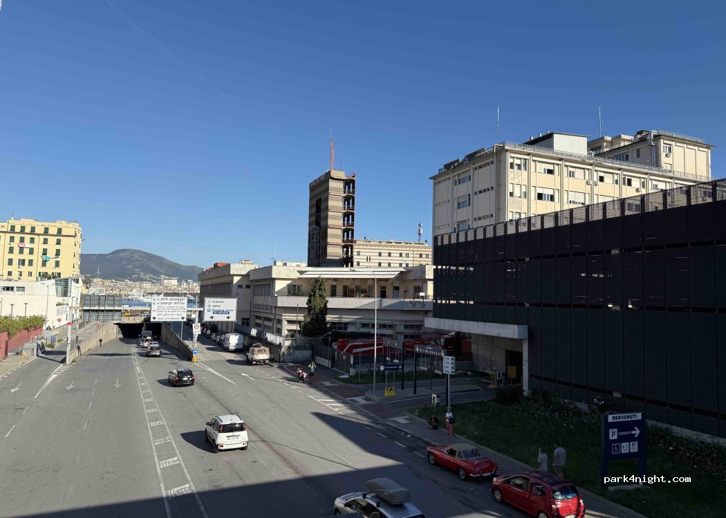 (16149) Genoa - Via Ariberto Albertazzi — foto 4