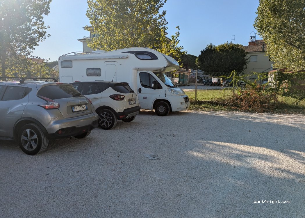 (47046) Misano Adriatico - Via Dante Alighieri — foto