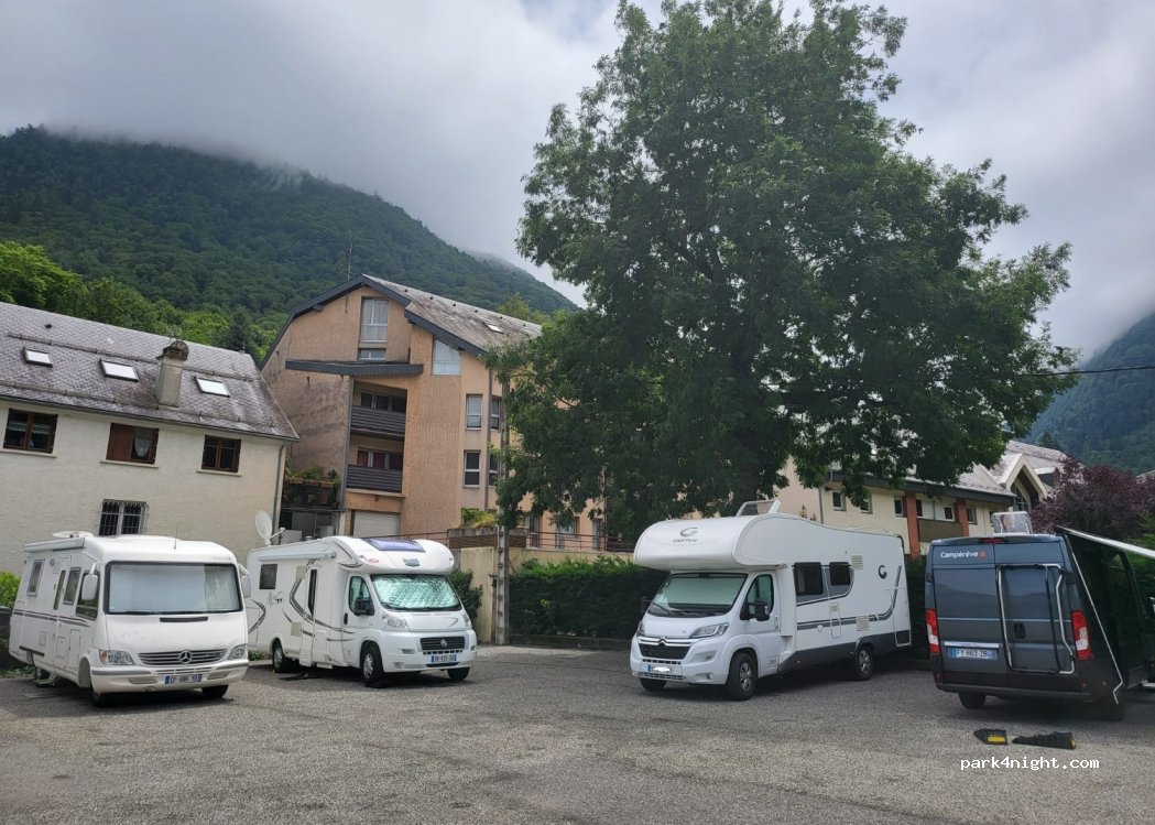 (65110) Cauterets - Avenue de la Gare — foto 3