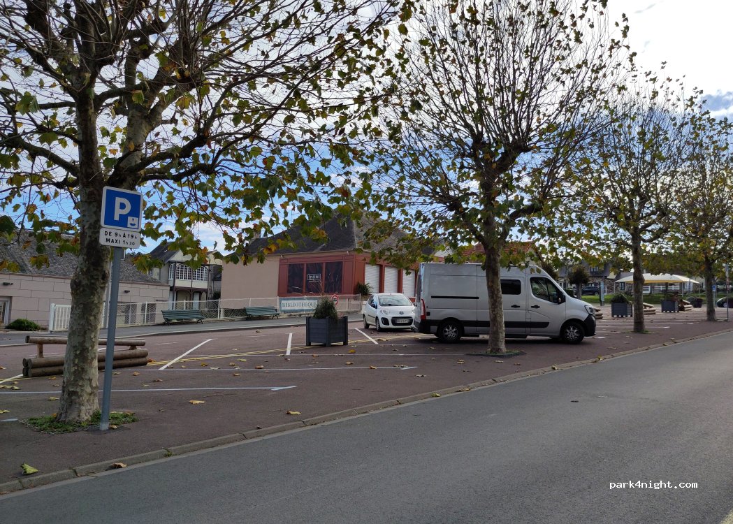 (14117) Arromanches-les-Bains - Rue d'Instow — foto 2