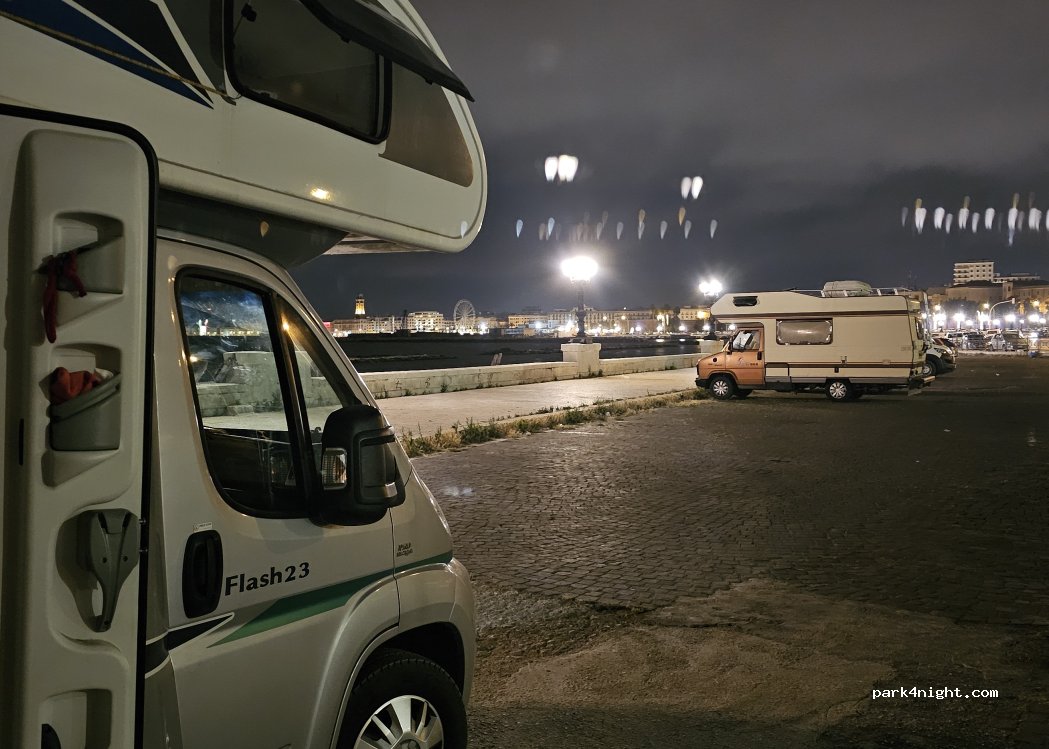 (70123) Bari - Piazzale Colombo Cristoforo — foto 5