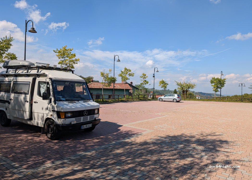 (12055) Sinio - Strada Carlo Coccio — foto