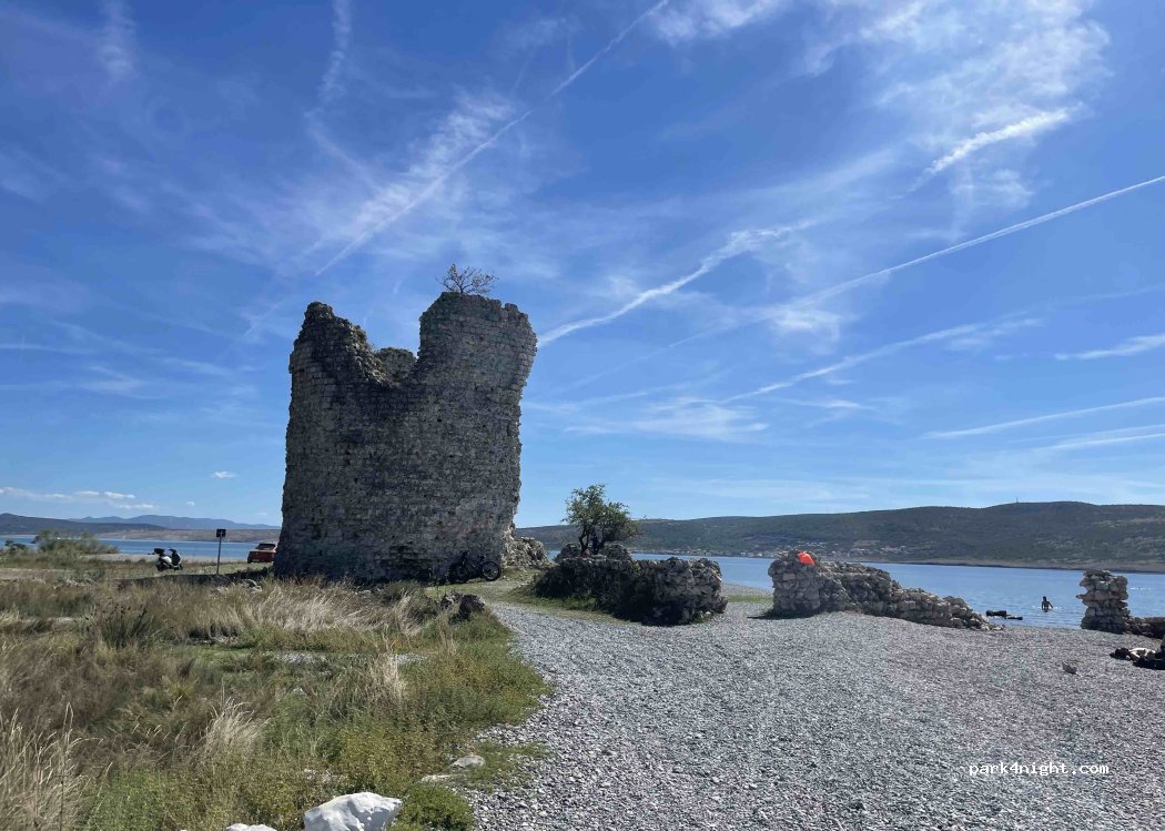 (23 244) Općina Starigrad - — foto