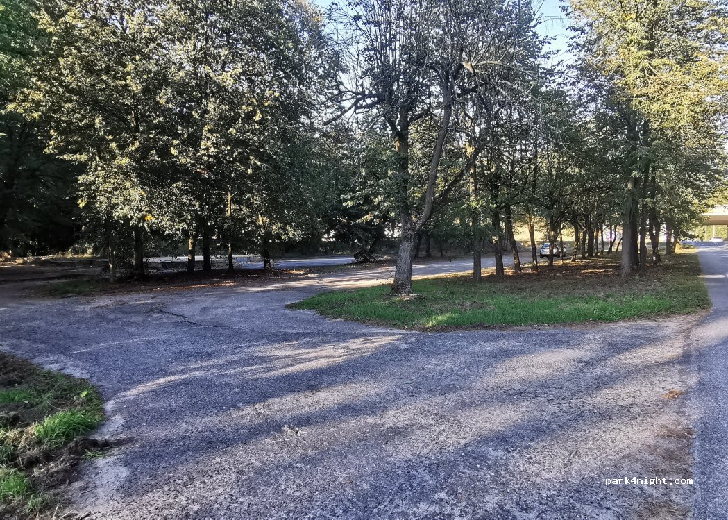 (05-462) Wiązowna - Parkingowa — foto