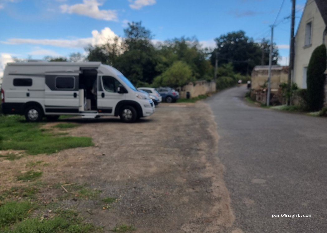 (49400) Saumur - Rue des Moulins — foto