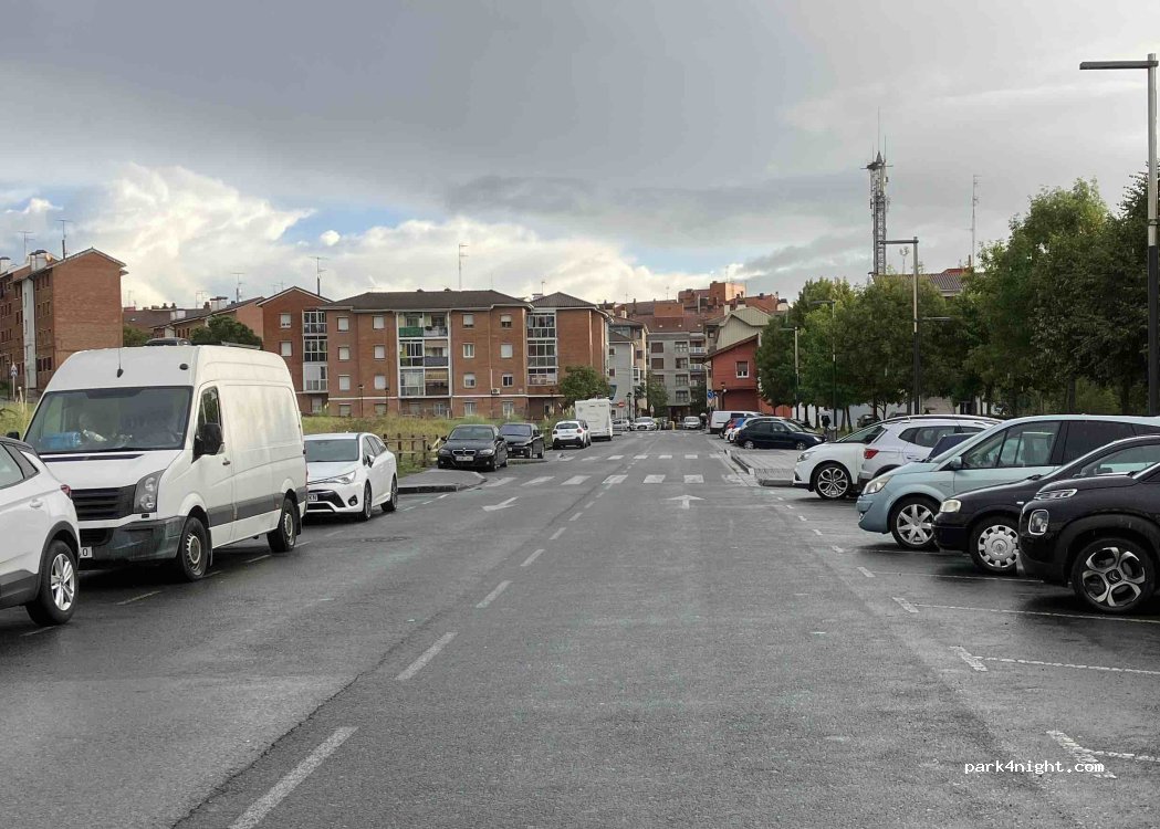 (48340) Amorebieta-Etxano - Landatxu kalea — foto 2