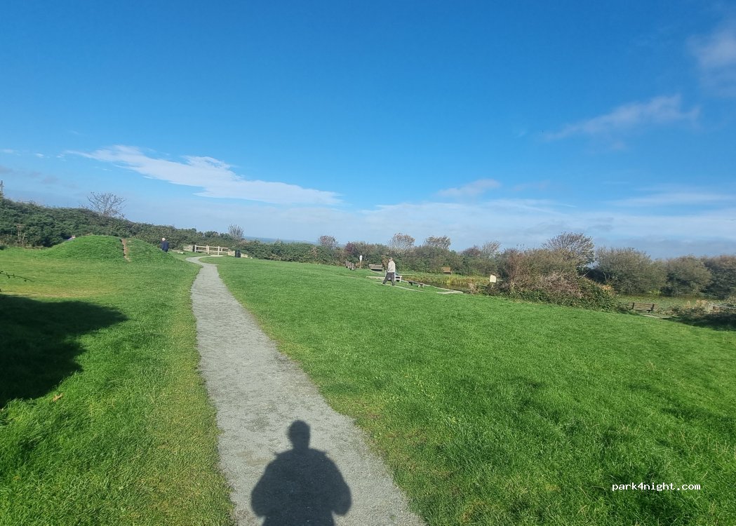 (LL65 1YF) Holyhead - Top Road — foto 4