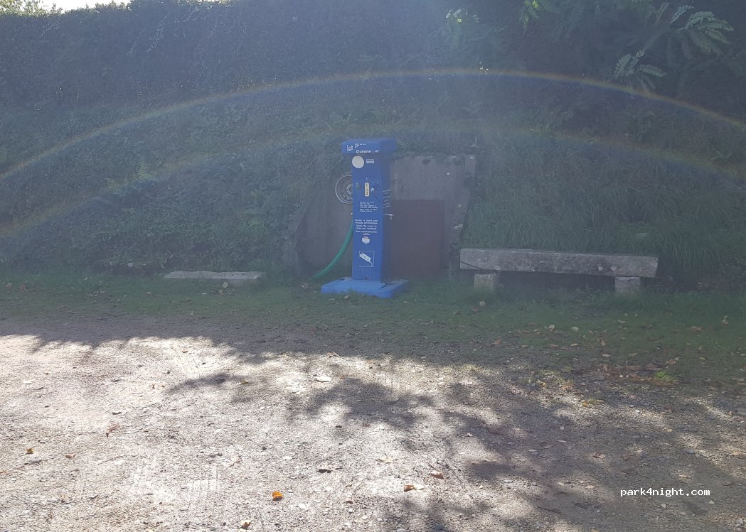 Aire de services Caulnes — foto 2