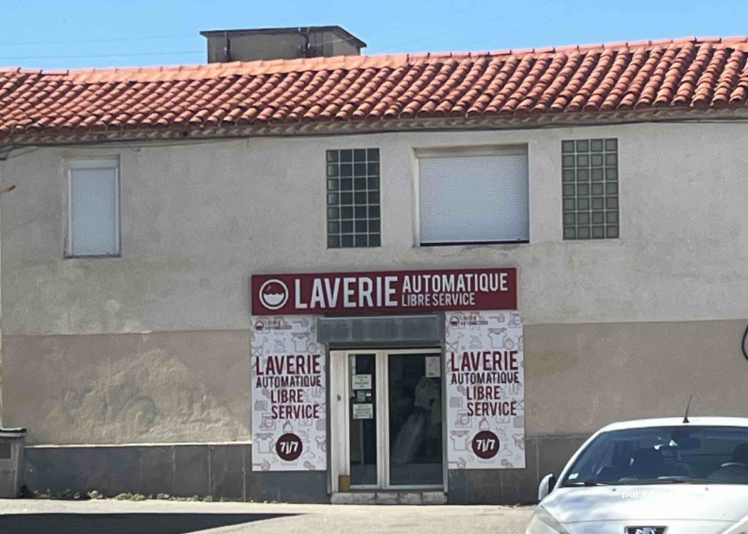 (30250) Sommières - Place des Aires — foto 3