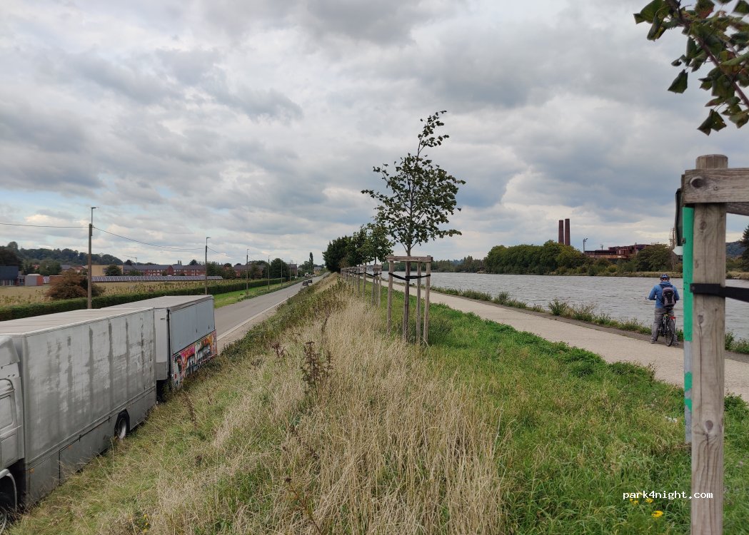 (4680) Oupeye - Rue de la Digue — foto