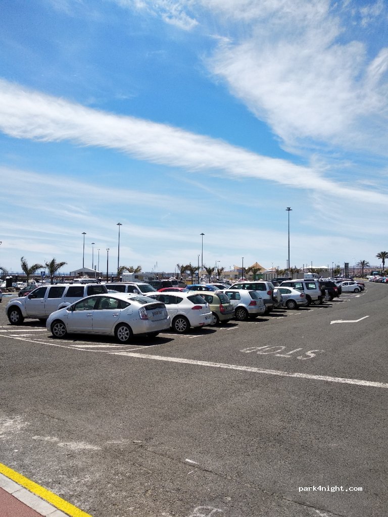 (35600) Puerto del Rosario - 2 Avenida Reyes de España — foto