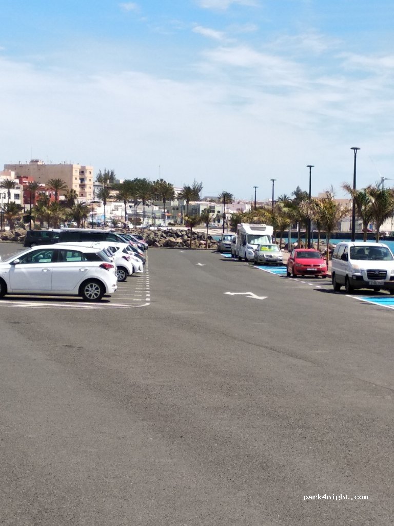 (35600) Puerto del Rosario - 2 Avenida Reyes de España — foto 2